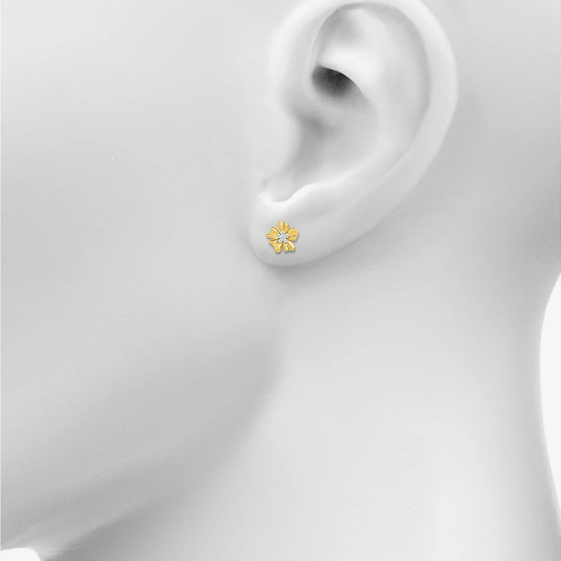 1/8 CT. T.W. Natural White Diamond 10K Gold 11.2mm Flower Stud Earrings