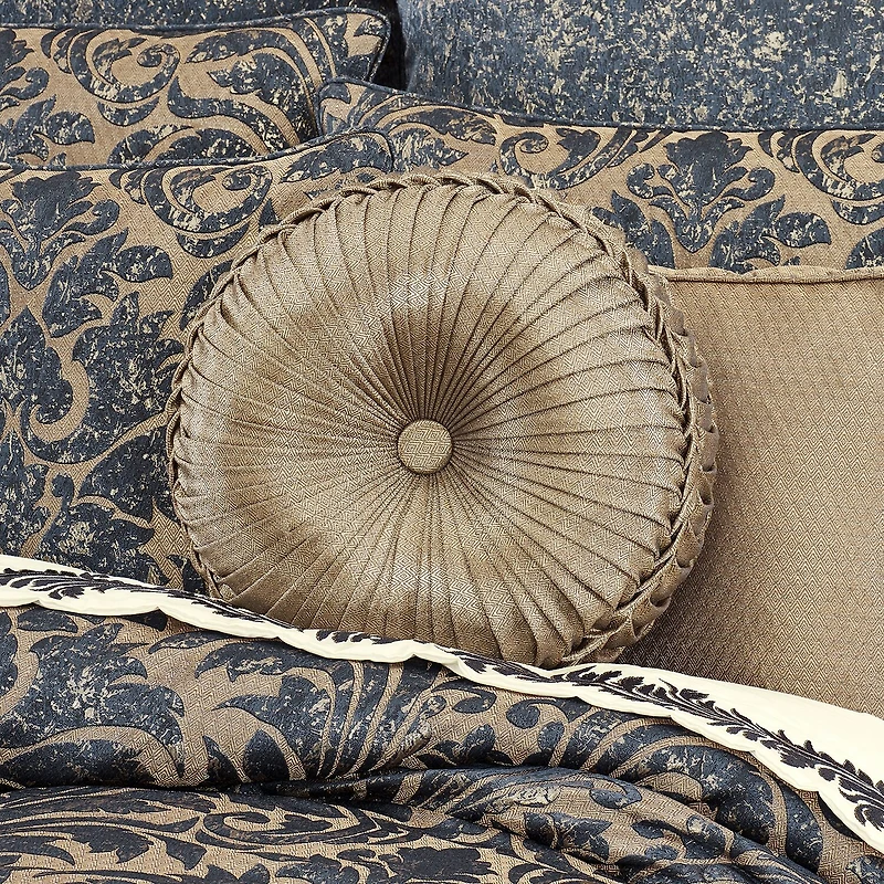 Queen Street Gildestone Round Throw Pillow
