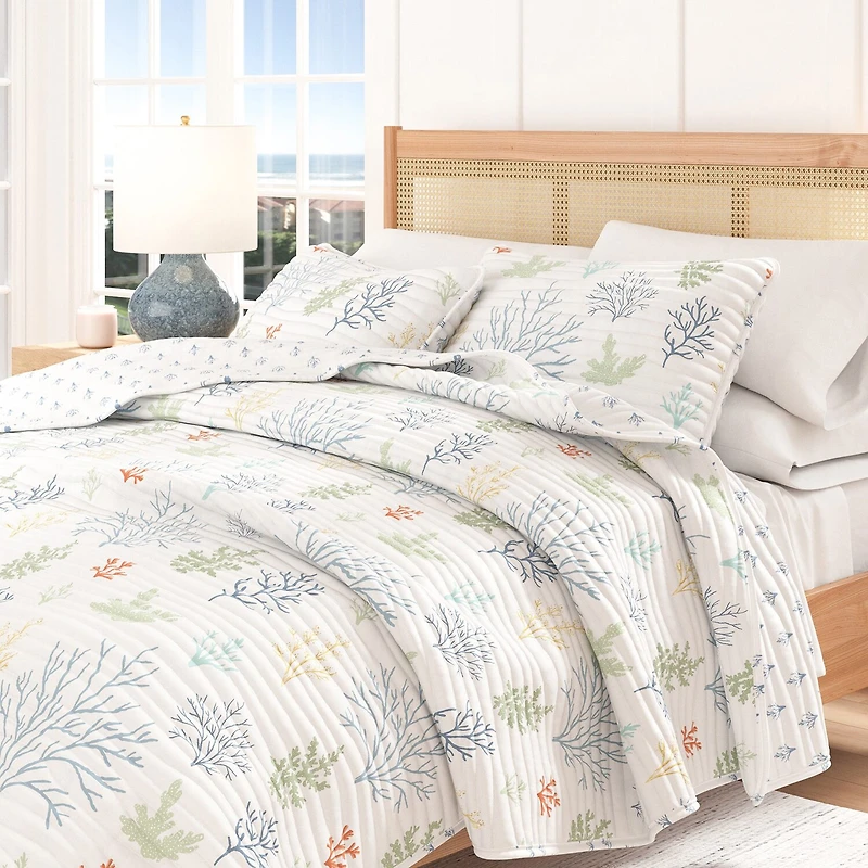 Linery Pastel Coral Pattern Reversible Quilt Set