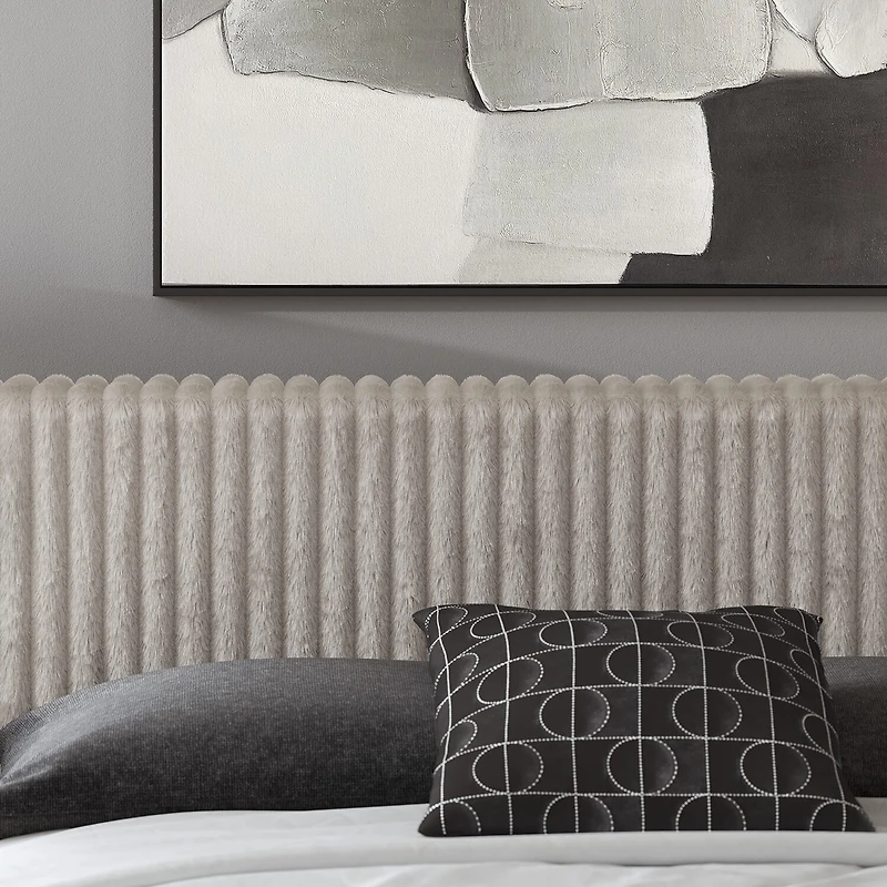 Signature Design by Ashley Rogers Upholstered Bed
