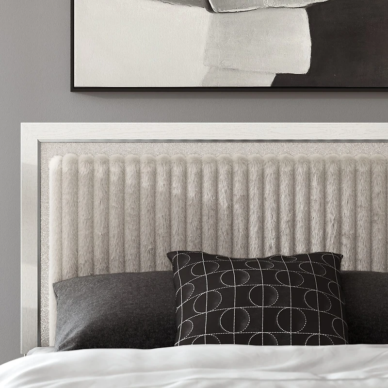 Signature Design by Ashley Rogers Upholstered Panel Platform Bed