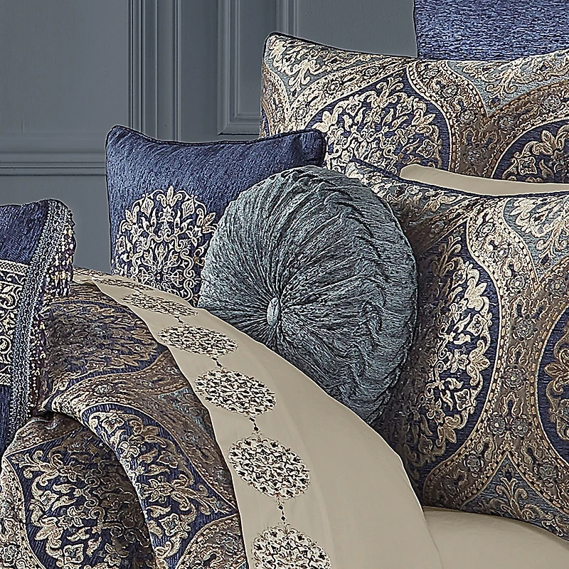 Queen Street Bayonne Round Throw Pillow