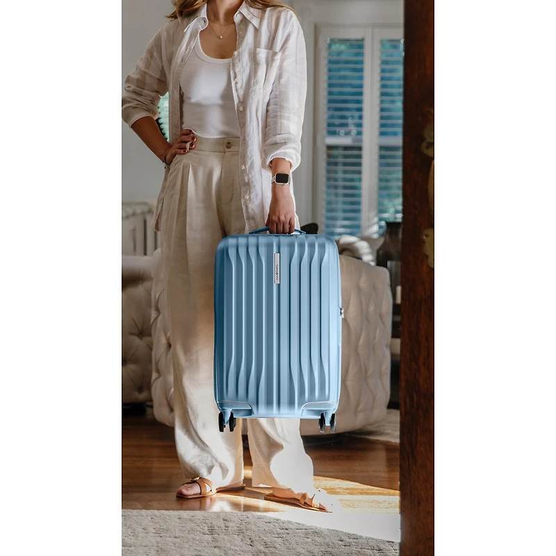 Samsonite Uplift 19 Inch Hardside Carry-On Spinner Luggage