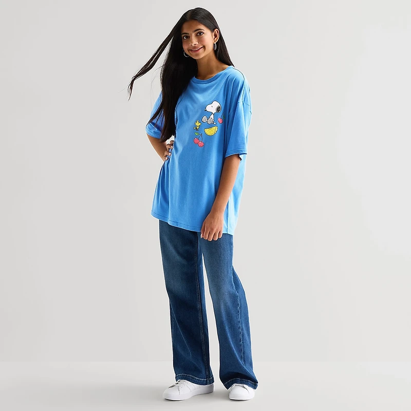 Womens Crew Neck Short Sleeve Regular Fit Snoopy Graphic T-Shirt