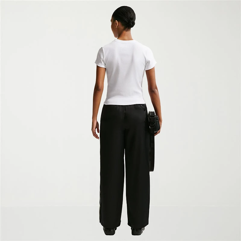 Nike Womens Crew Neck Short Sleeve Active Crop Top