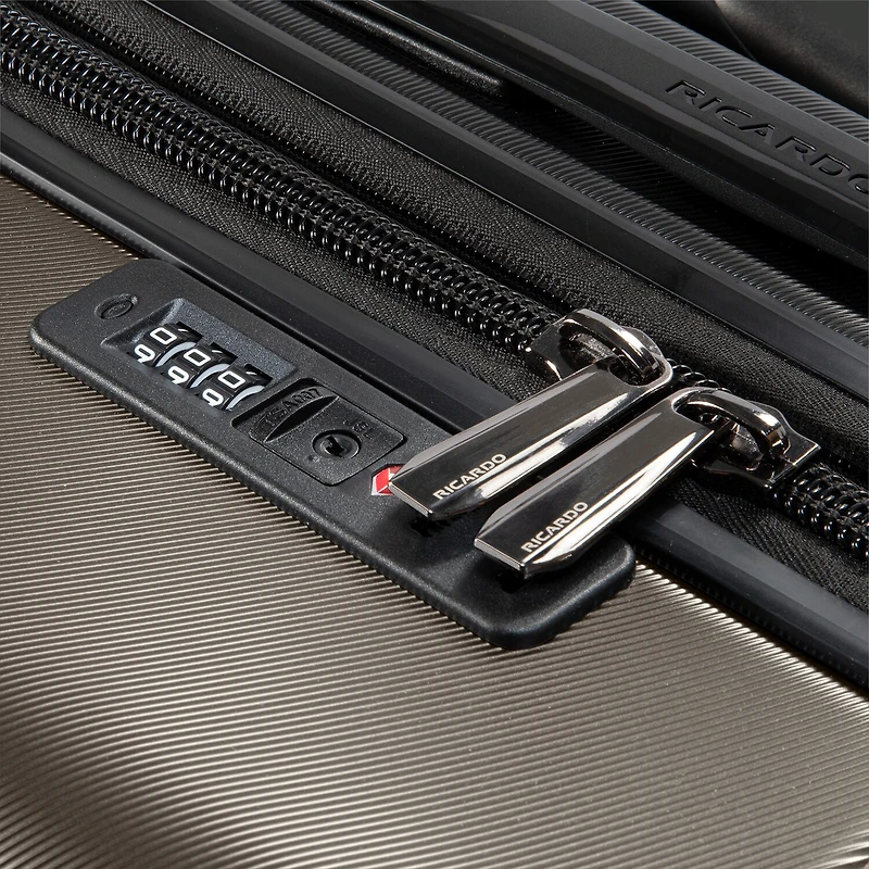 Ricardo Beverly Hills Montecito 2.0 25 Inch Hardside Checked Spinner Luggage