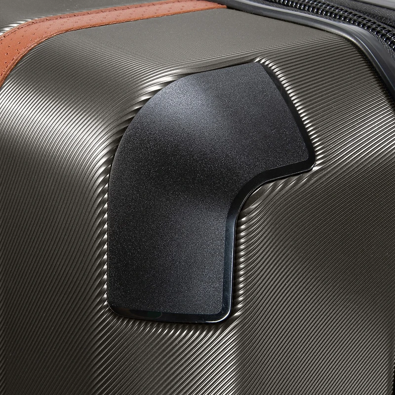 Ricardo Beverly Hills Montecito 2.0 29 Inch Hardside Checked Spinner Luggage