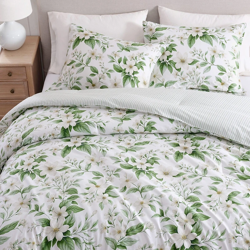 Martha Stewart Dogwood 3-pc.Comforter Set