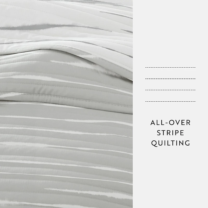 Casual Comfort Lines REVERSIBLE Quilt Set