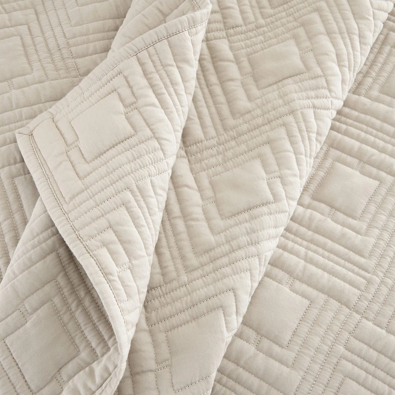 Liz Claiborne Camille Coverlet