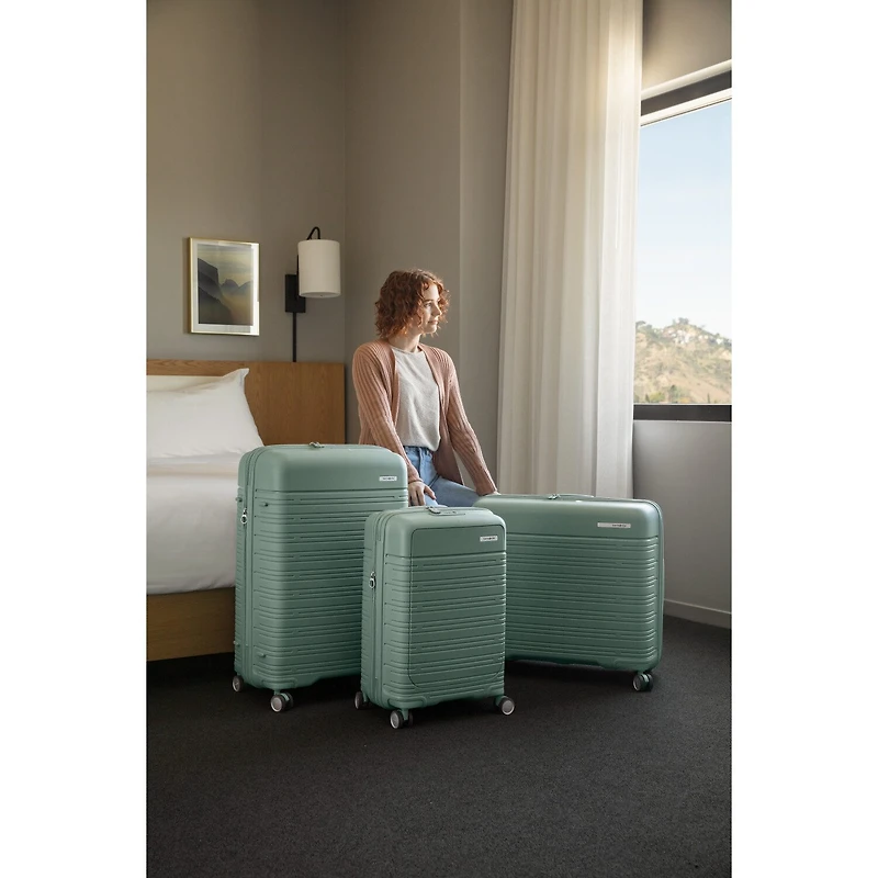 Samsonite Elevation Plus Inch Hardside Checked Spinner Luggage