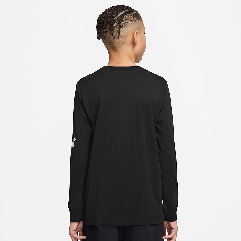 Nike Big Kid Unisex Crew Neck Long Sleeve Classic Fit Graphic T-Shirt