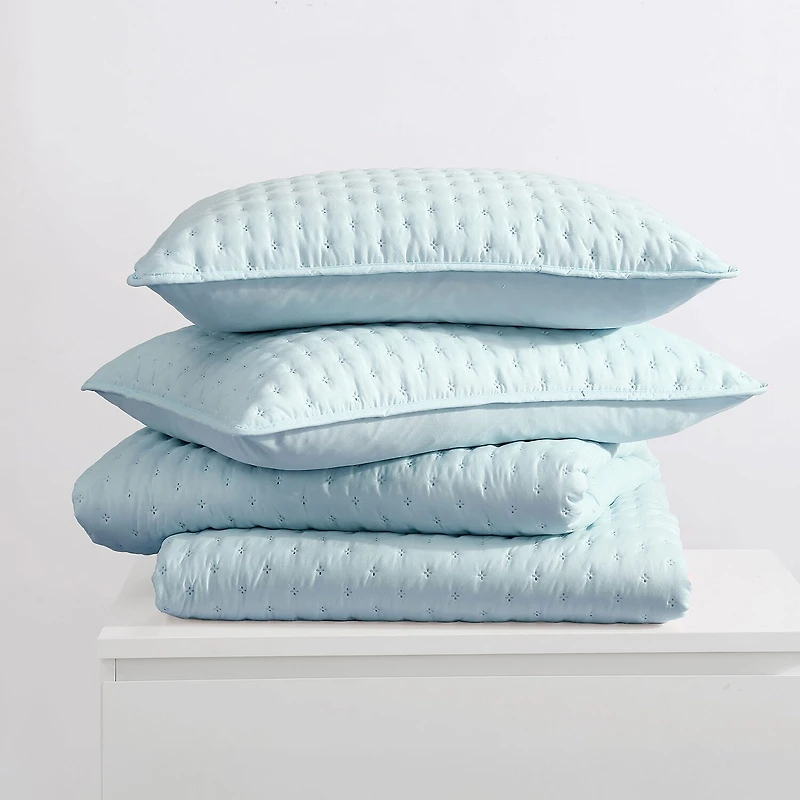 Swift Home Wrinkle Resistant Quilt Set