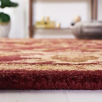 Safavieh Hedley Traditional Rugs