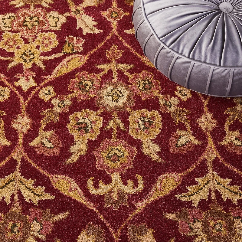 Safavieh Hedley Traditional Rugs
