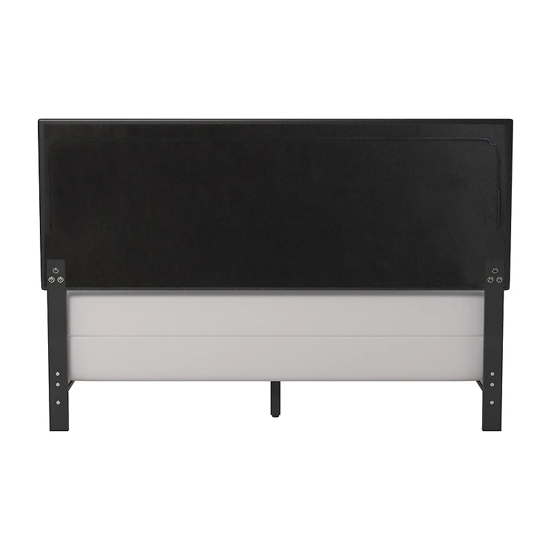 Gayle Nailheadtrim Upholstered Rectangular Bed