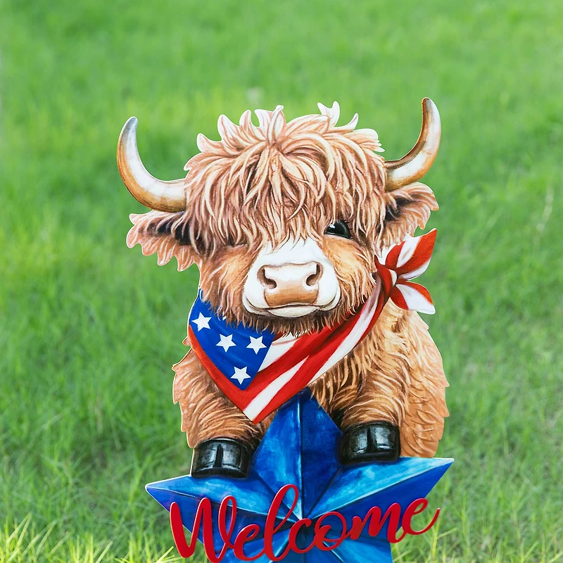 Glitzhome 30" Metal Highland Cow 4th of July Yard Art
