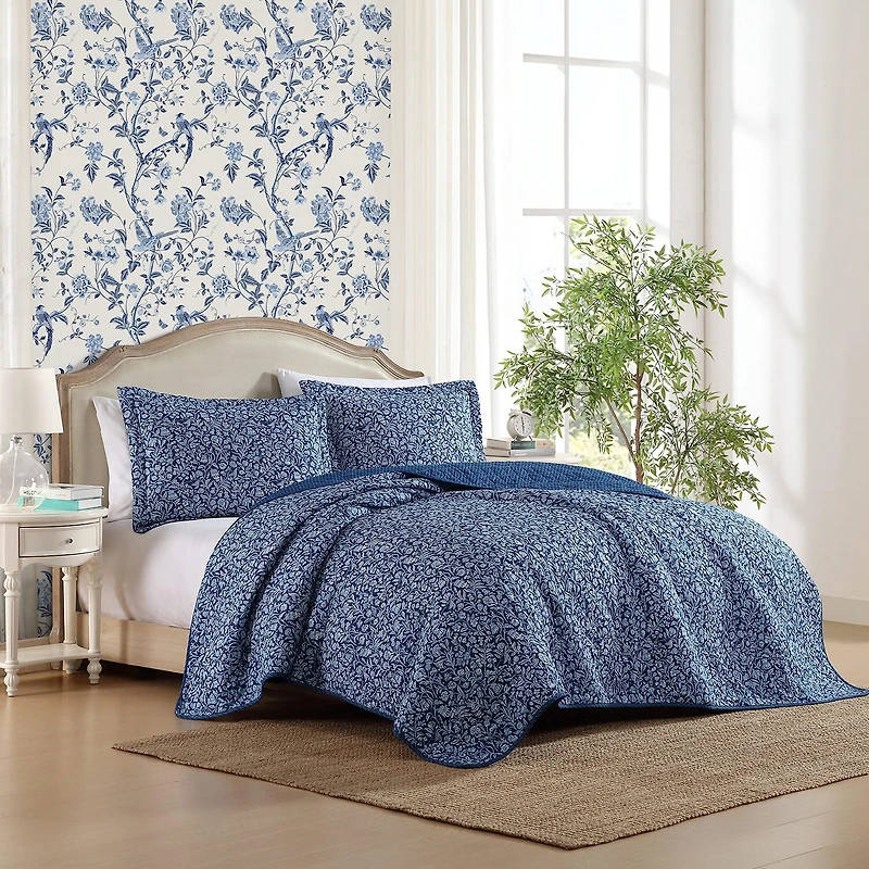 Laura Ashley Elaina Quilt Set