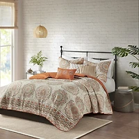 Madison Park Moraga 6-Pc Reversible Quilt Set With Throw Pillows