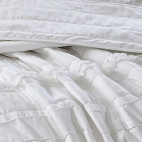 Madison Park Isabella 4-Pc Ruffle Quilt Set With Throw Pillow
