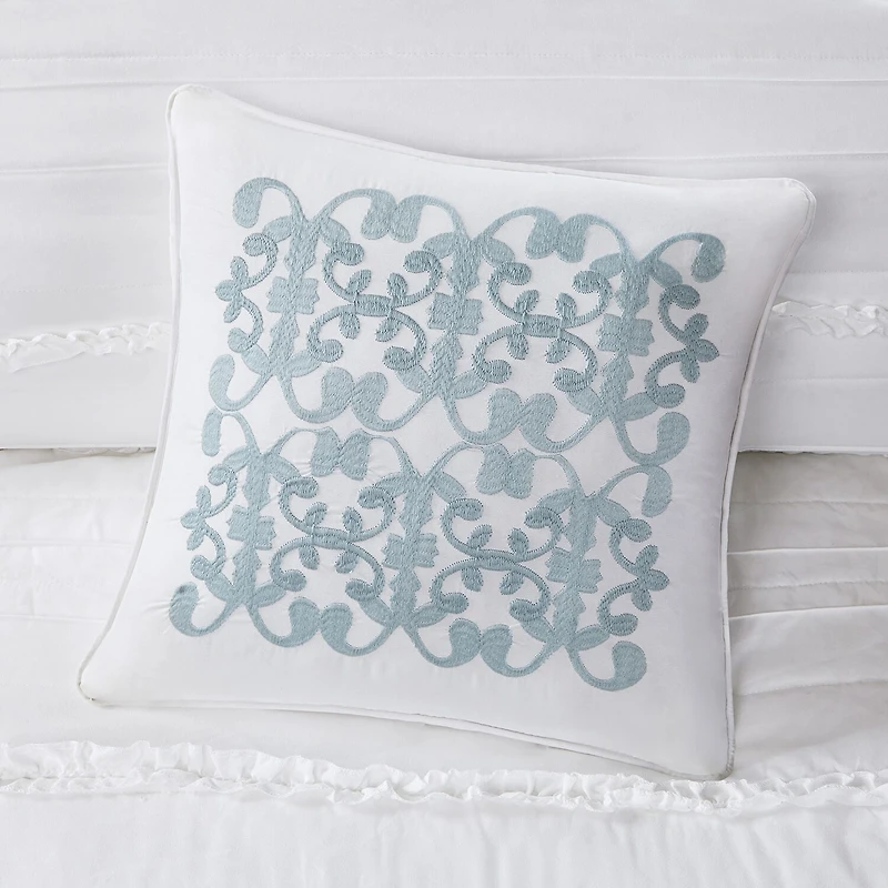 Madison Park Isabella 4-Pc Ruffle Quilt Set With Throw Pillow