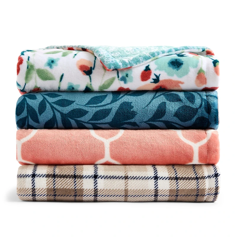Home Expressions Reversible Velvet Plush Midweight Throw