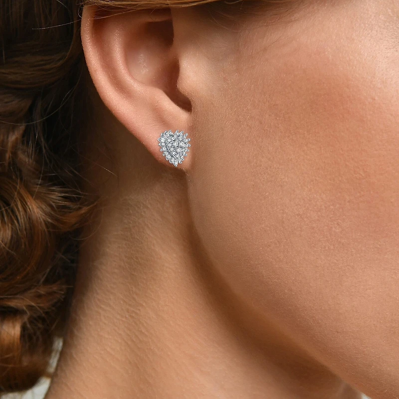 I1-I2/G-H) 1/2 CT. T.W. Lab Grown White Diamond 10K Gold Heart Stud Earrings