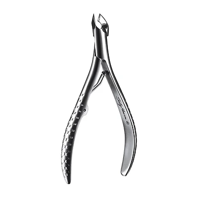 Sally Hansen Nip Em Neat Cuticle Nipper With Pusher