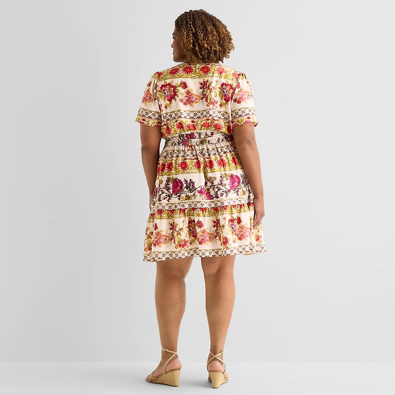 Be by CHETTA B Womens Plus Split Crew Neck Short Sleeve Fitted Floral Fit + Flare Dress