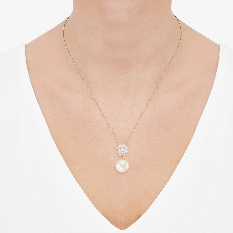 Womens 1/4 CT. T.W. White Cultured Freshwater Pearl 10K Gold Bell Flower 18 Inch Pendant Necklace
