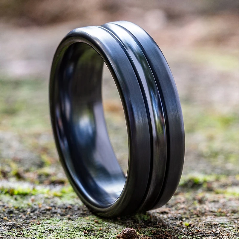 Mens Black Titanium Satin Center 7.5mm Wedding Band