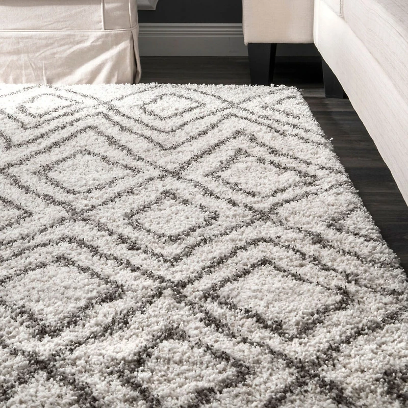 nuLoom Willette Diamond Shaggy Rectangular Rug