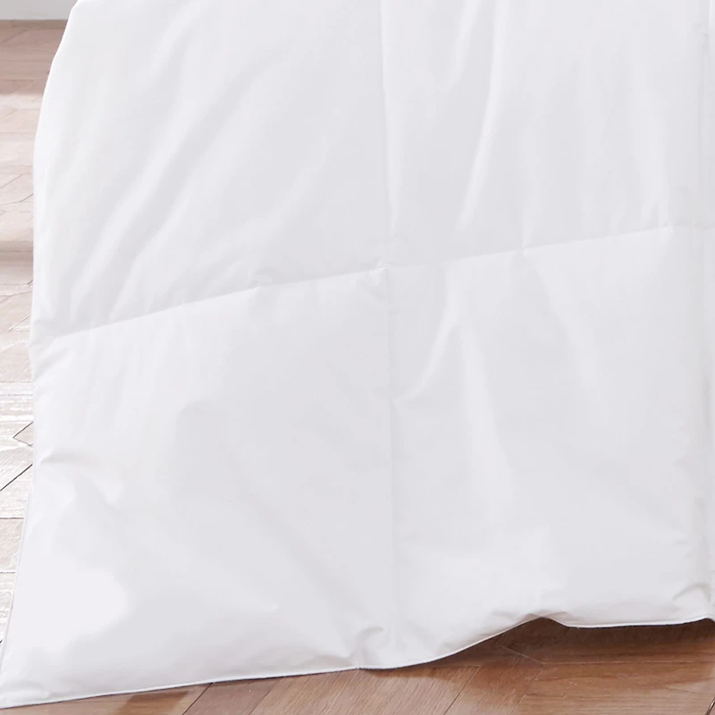 Queen Street Elegance Medium Warmth White Down Comforter