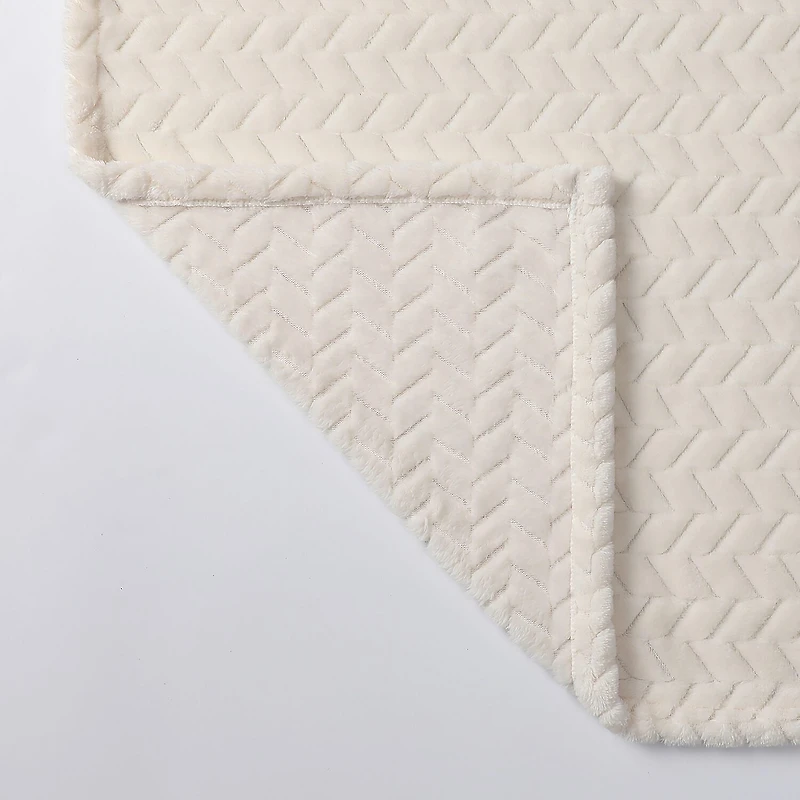 Echo Plush Throw
