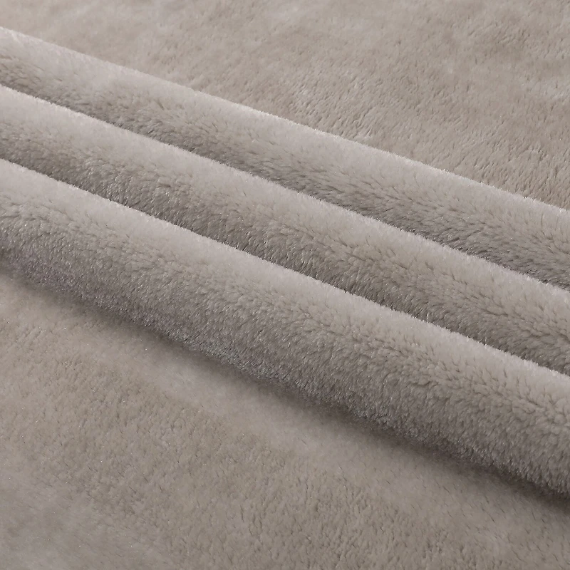 Ellora Plush Heavyweight Throw