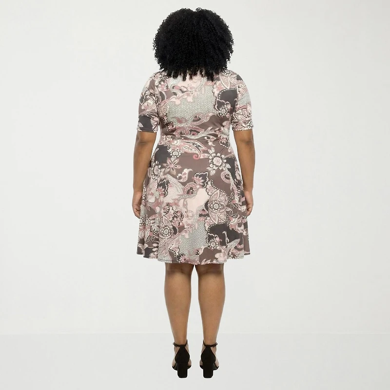 24seven Comfort Apparel Womens Plus Scoop Neck Elbow Sleeve Paisley A-Line Dress