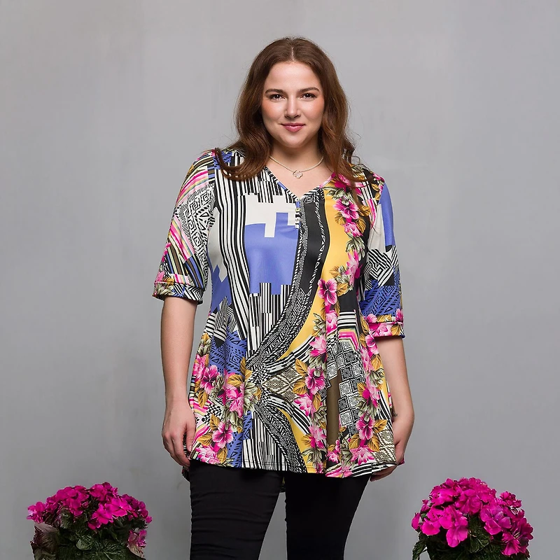 24seven Comfort Apparel Plus Womens V Neck Elbow Sleeve Tunic Top