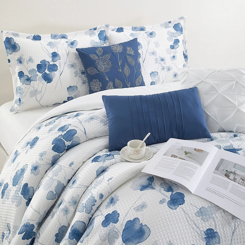 Stratford Park Melani Waffle Floral 7-pc. Easy Care Comforter Set