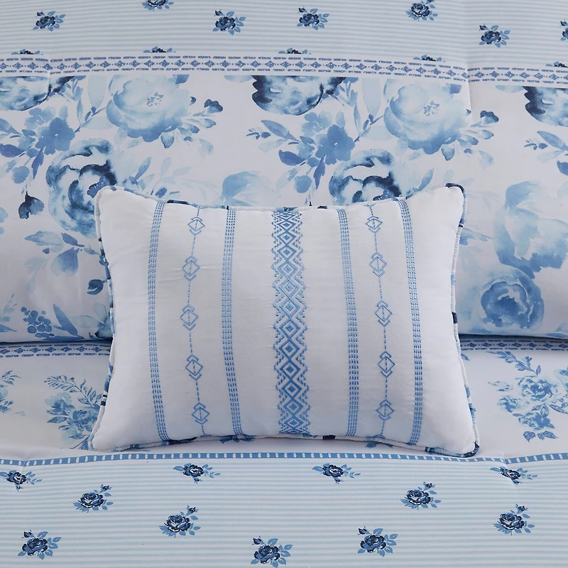 Intelligent Design Kaia Floral Midweight Comforter Set
