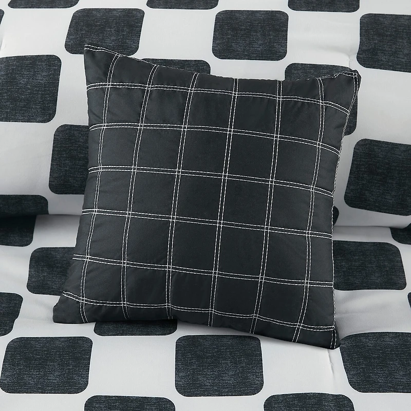 Intelligent Design Lana Checkered Midweight Comforter Set