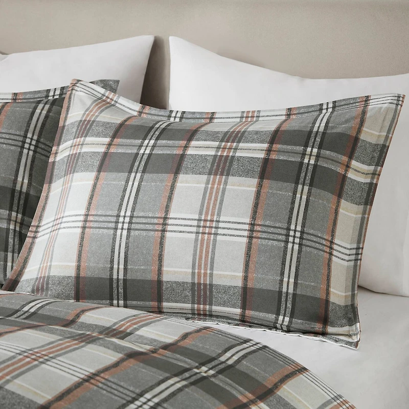 Intelligent Design Liam Plaid Midweight Comforter Set