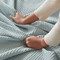 Madison Park Waffle Weave Cotton Lightweight Blanket