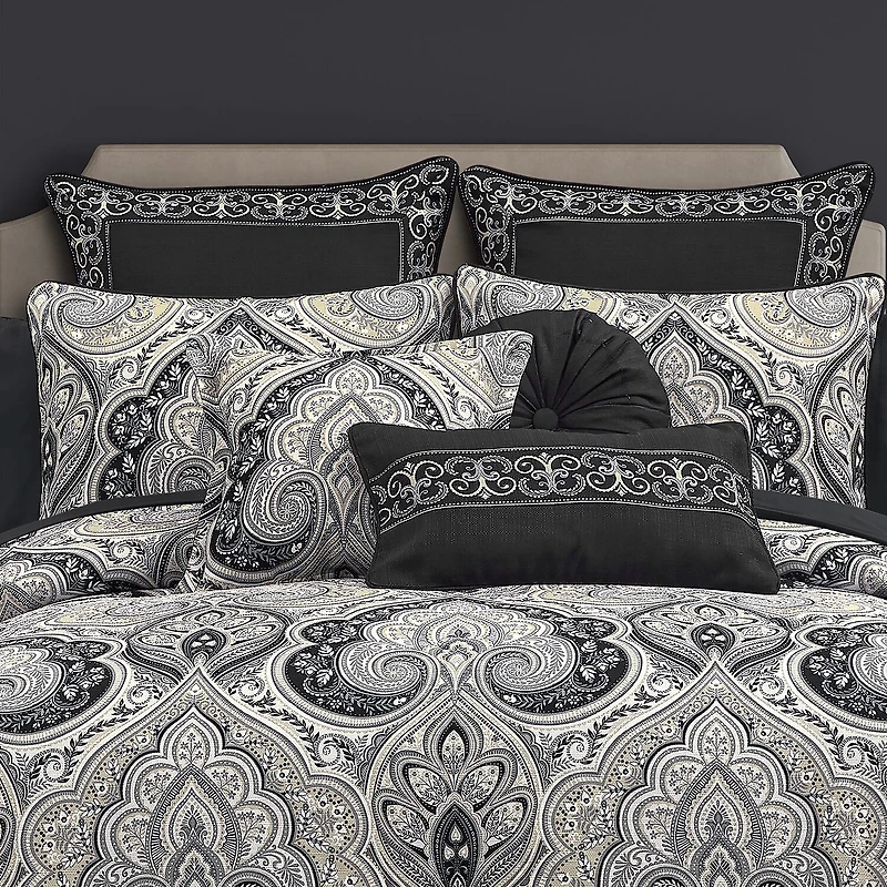 Royal Court Messina Rectangular Throw Pillow