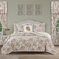 Royal Court Janessa Quilt Set
