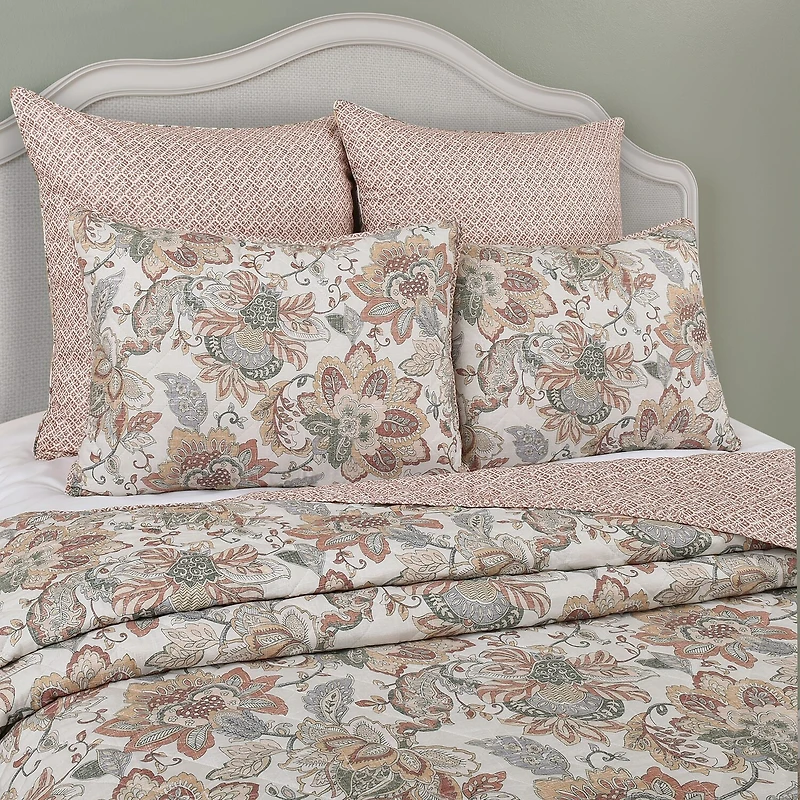 Royal Court Janessa Quilt Set
