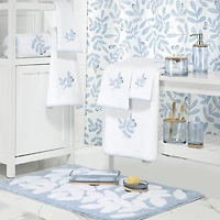 IZOD Kingsley 2-pc. Leaf Bath Towel