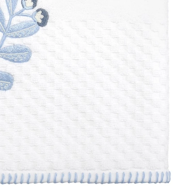 IZOD Kingsley 2-pc. Leaf Bath Towel