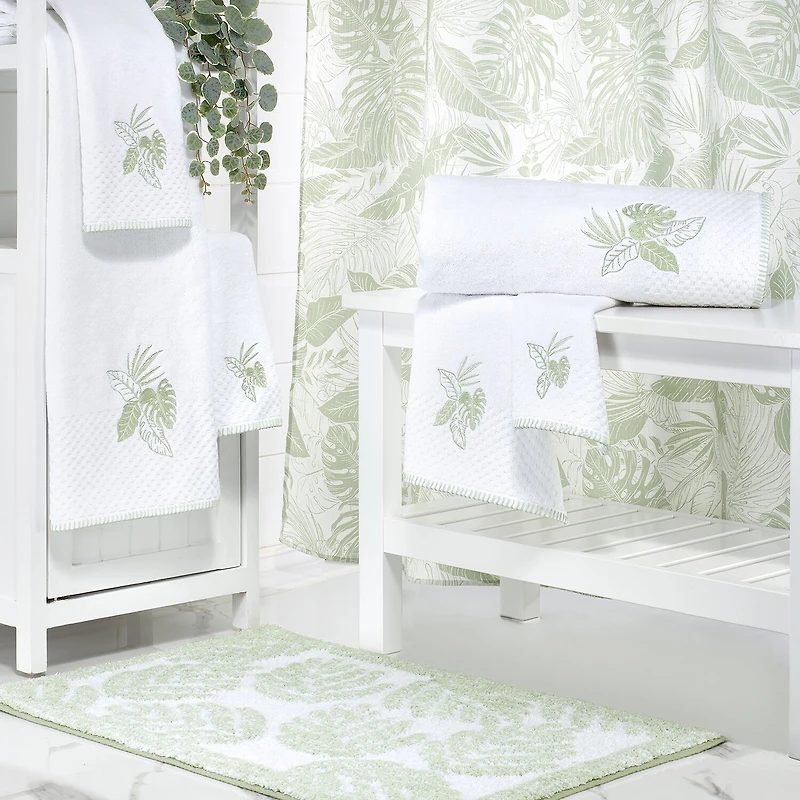 IZOD Reef 2-pc. Leaf Bath Towel
