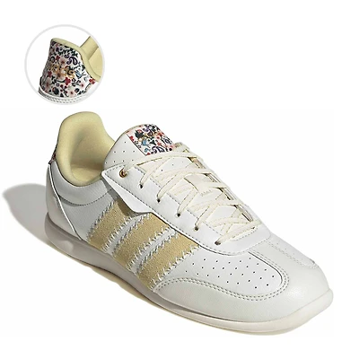 adidas Barreda Low Womens Sneakers