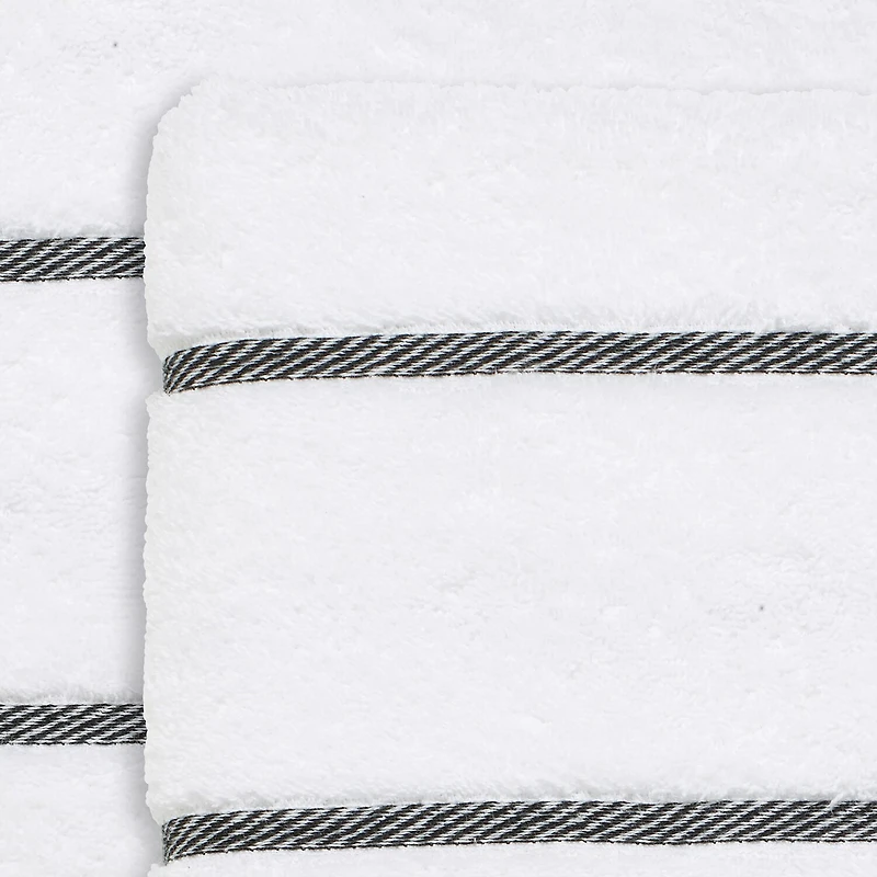 Nicole Miller Sydney 2-pc. Bath Towel